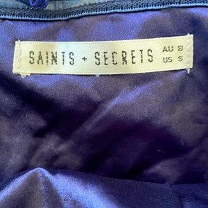 Saints + secrets Navy dress with white and red flowers with green leaves size S